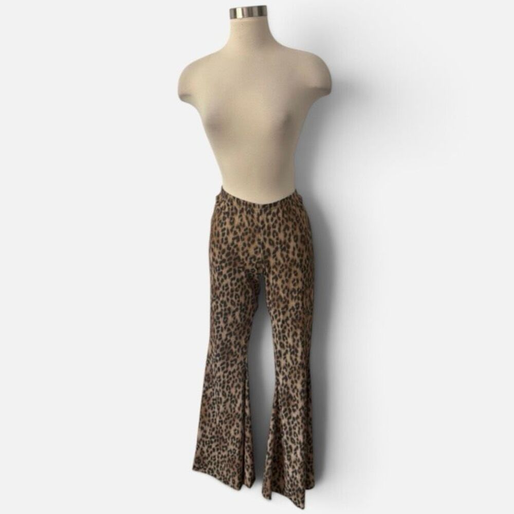 H&M Divided Leopard Cheetah Flare Leg Pants Stretch Medium Low Rise